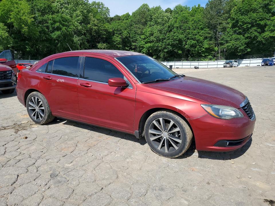 52166846 :رقم المزاد ، 1C3CCBBG3EN131268 vin ، 2014 Chrysler 200 مزاد بيع