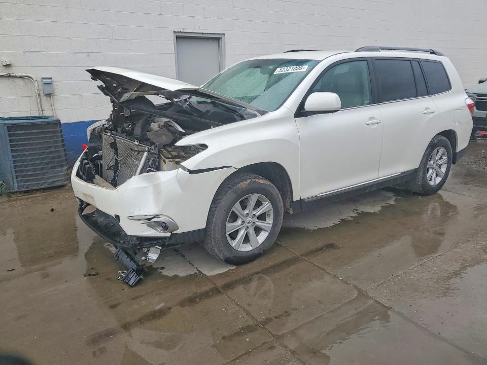 Auction sale of the 2012 Toyota Highlander, vin: 5TDBK3EH1CS166869, lot number: 52321006
