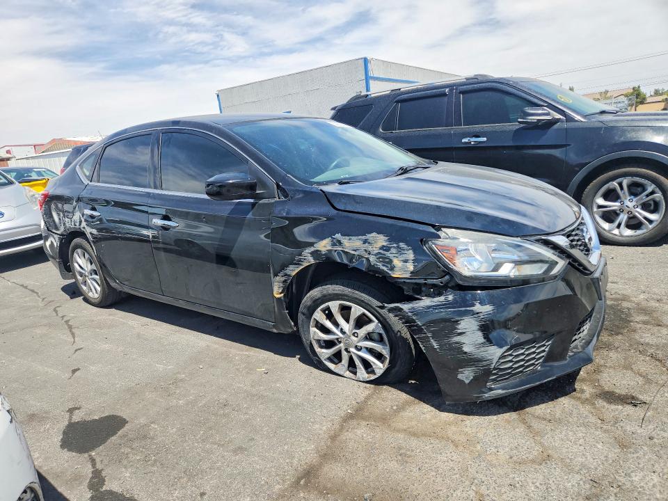 Продажа на аукционе авто 2018 Nissan Sentra, vin: 3N1AB7APXJY220677, номер лота: 52275306