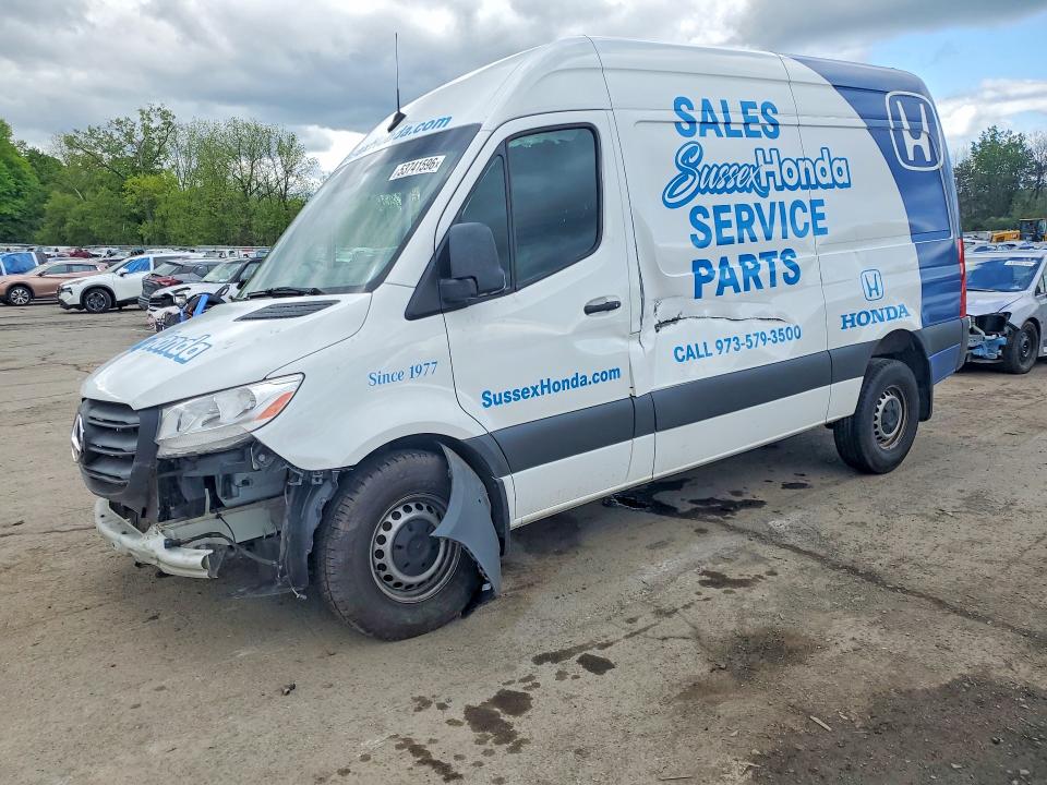 53741596 :رقم المزاد ، W1Y4NBHY3RT163161 vin ، 2024 Mercedes Benz Sprinter مزاد بيع