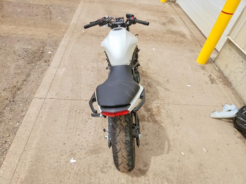 2011 Kawasaki Ex400 მანქანა იყიდება აუქციონზე, vin: JKAEXKC19BDA02825, აუქციონის ნომერი: 54485326