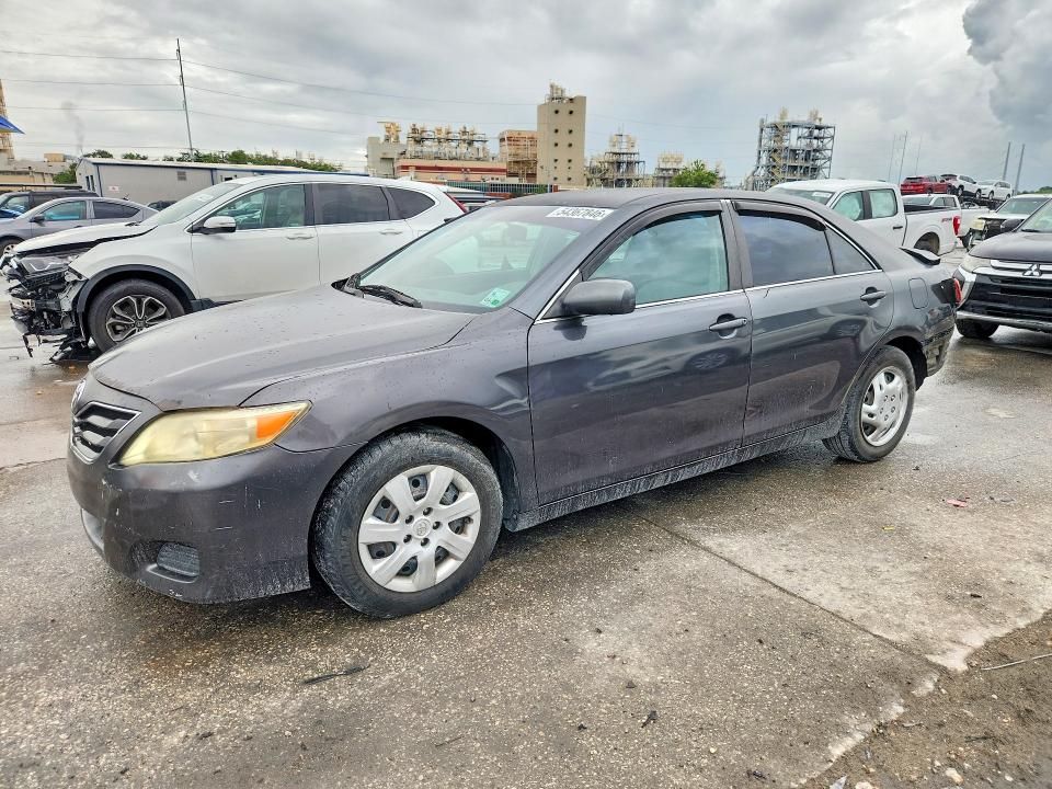 2010 Toyota Camry მანქანა იყიდება აუქციონზე, vin: 4T1BF3EK3AU032935, აუქციონის ნომერი: 54367846