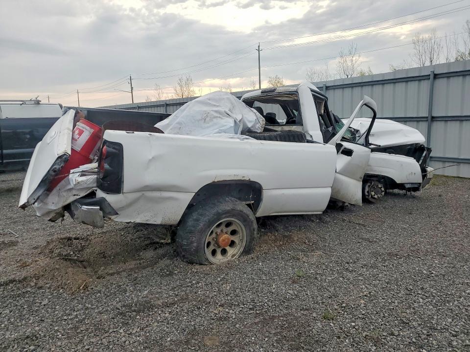 Продаж на аукціоні авто 2003 Chevrolet Silverado, vin: 1GCHK24133E270858, номер лоту: 52707256