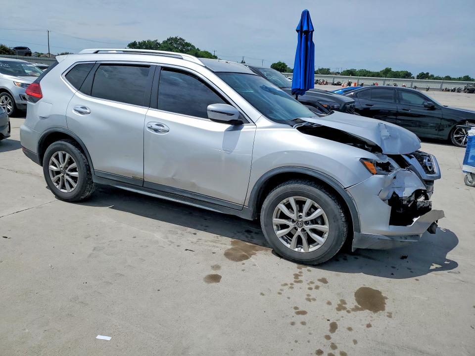 53977066 :رقم المزاد ، KNMAT2MT1HP559166 vin ، 2017 Nissan Rogue مزاد بيع