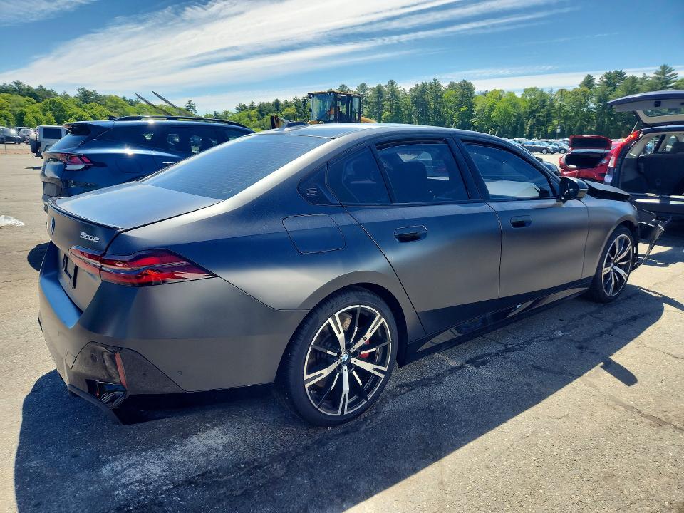 2026 Bmw 550 მანქანა იყიდება აუქციონზე, vin: WBA13FK09TCV38532, აუქციონის ნომერი: 52999246
