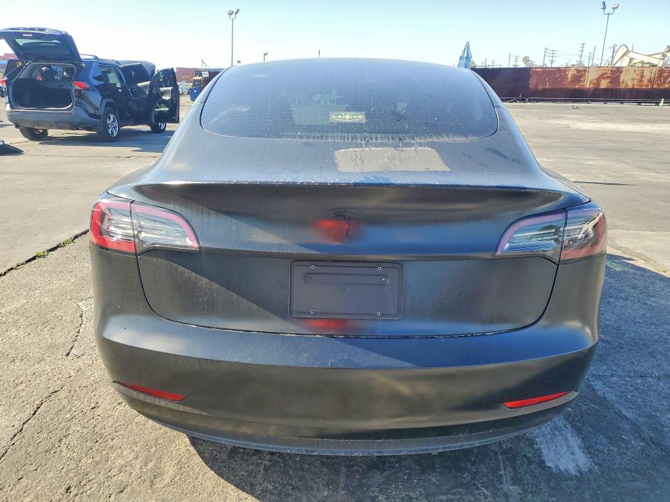 2022 Tesla Model 3 მანქანა იყიდება აუქციონზე, vin: 5YJ3E1EA3NF358384, აუქციონის ნომერი: 52268596