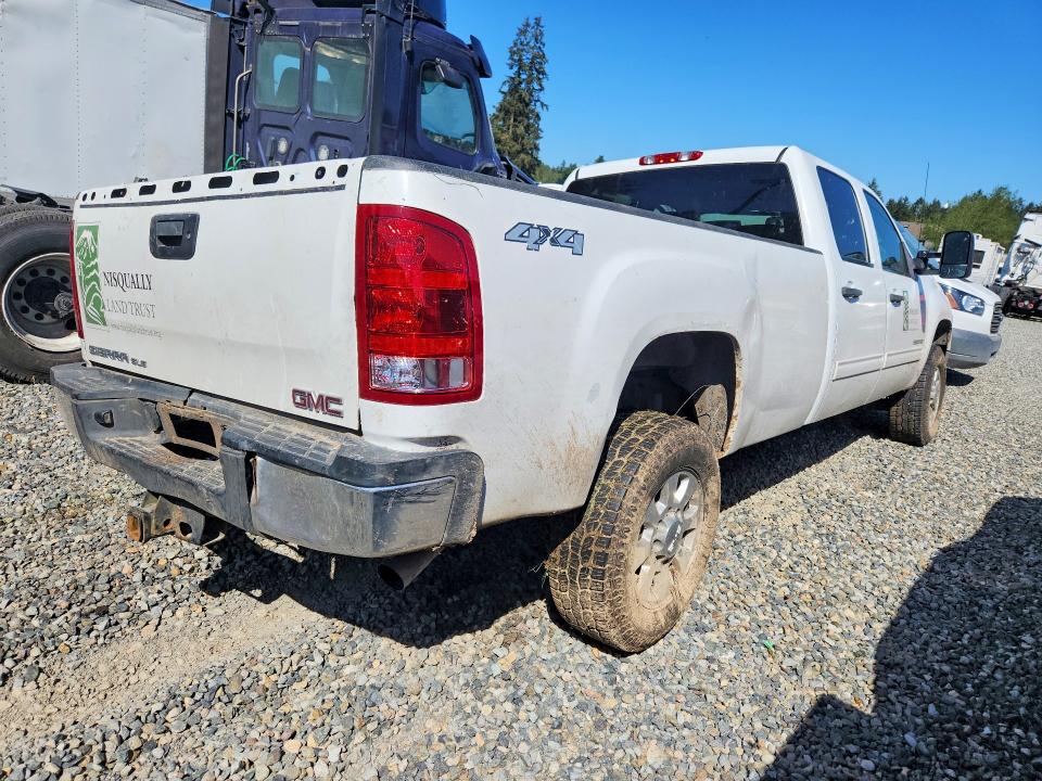 52369206 :رقم المزاد ، 1GT423CG2DF208549 vin ، 2013 Gmc Sierra مزاد بيع