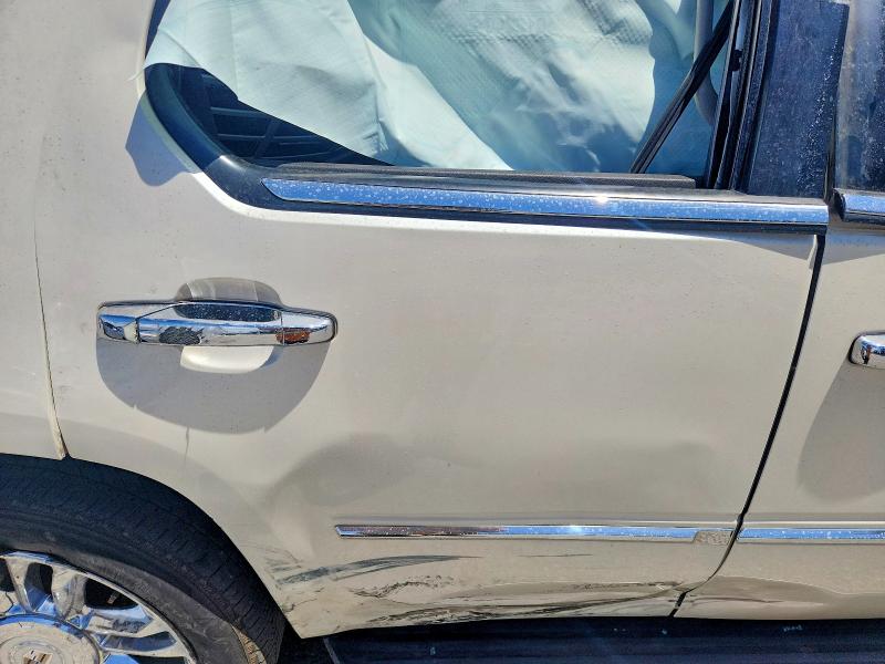 Auction sale of the 2010 Cadillac Escalade, vin: 1GYUKBEF3AR211866, lot number: 55609486