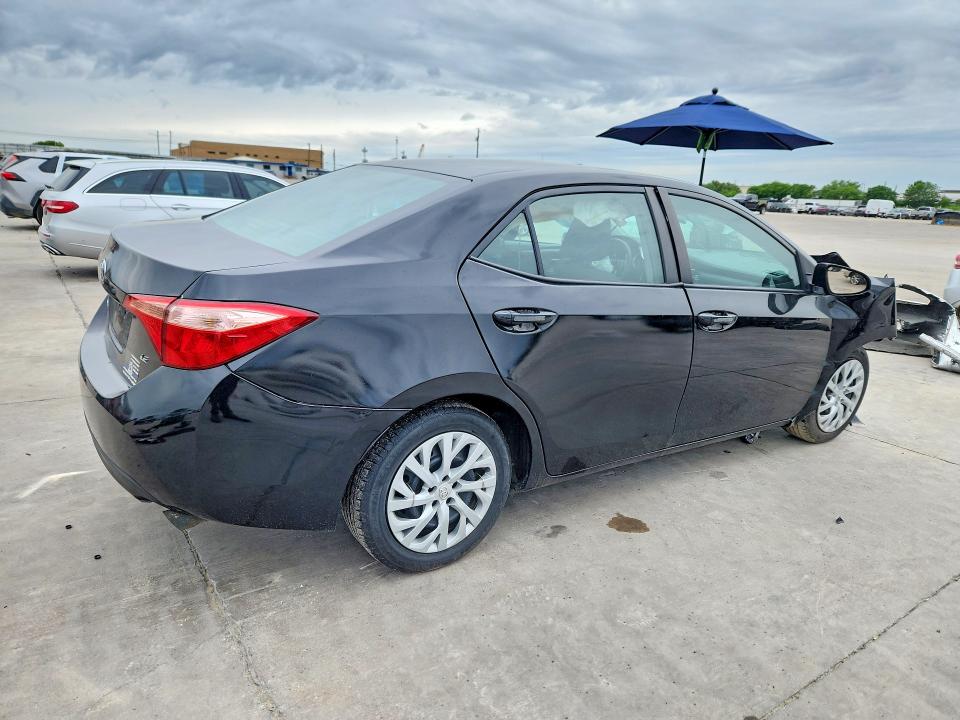 52034686 :رقم المزاد ، 2T1BURHE2HC866799 vin ، 2017 Toyota Corolla مزاد بيع