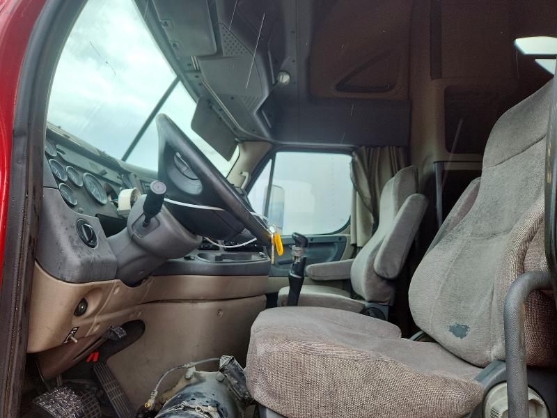 Продажа на аукционе авто 2012 Freightliner Cascadia 125, vin: 1FUJGLDR2CLBD7641, номер лота: 54710096