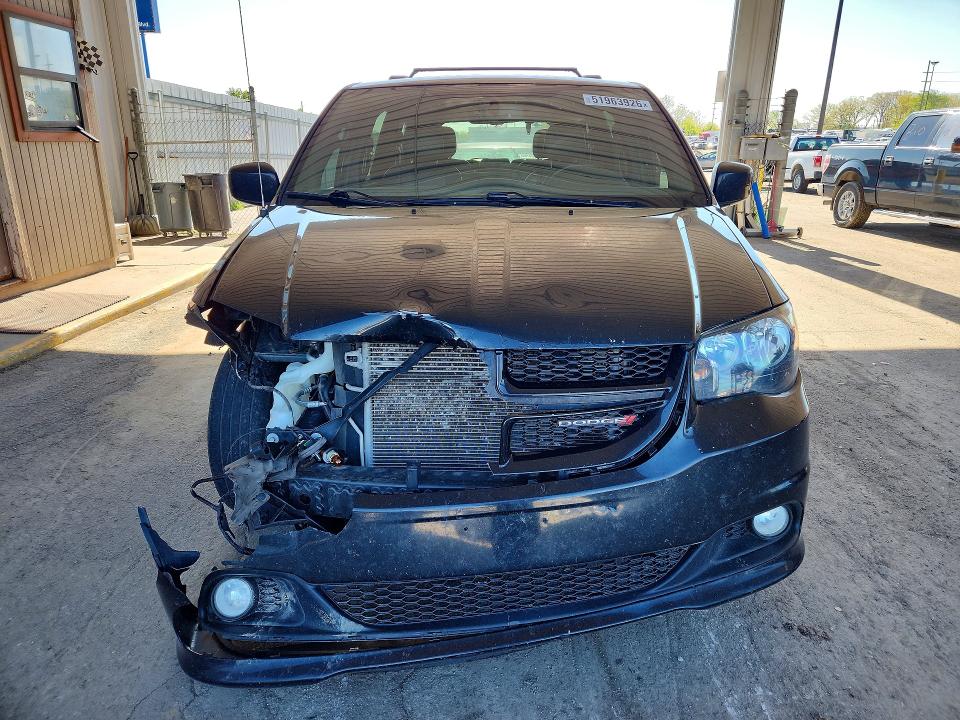 51963926 :رقم المزاد ، 2C4RDGEG0HR779511 vin ، 2017 Dodge Grand Caravan مزاد بيع