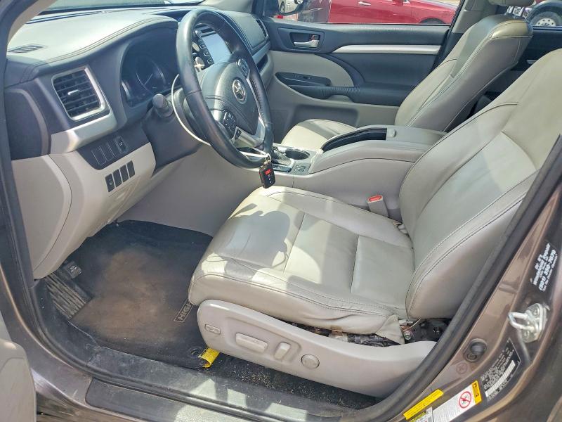 52221936 :رقم المزاد ، 5TDKKRFH2FS044107 vin ، 2015 Toyota Highlander مزاد بيع