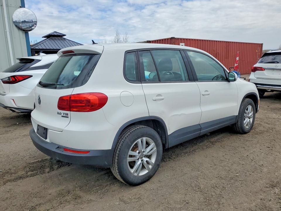 2013 Volkswagen Tiguan მანქანა იყიდება აუქციონზე, vin: WVGJV7AX0DW524466, აუქციონის ნომერი: 52083676