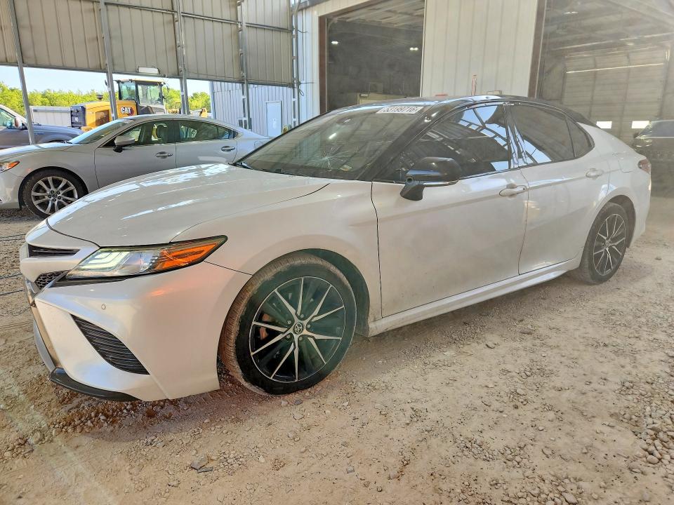 Auction sale of the 2018 Toyota Camry, vin: 4T1B61HK8JU051769, lot number: 53199716