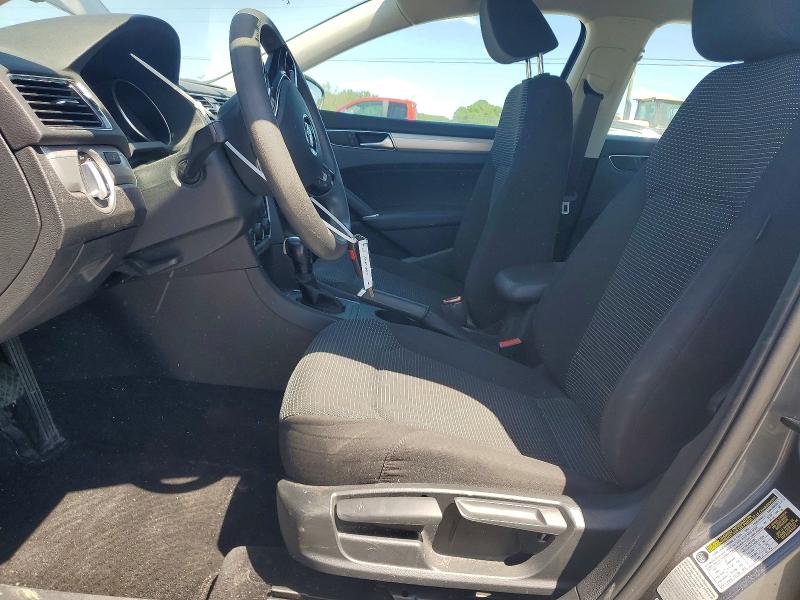 52049146 :رقم المزاد ، 1VWAT7A36HC042306 vin ، 2017 Volkswagen Passat مزاد بيع