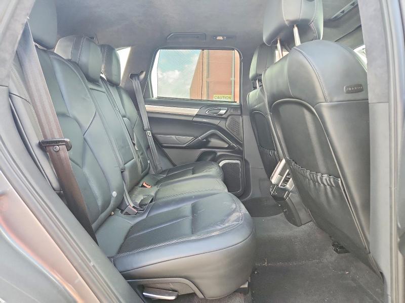 53584626 :رقم المزاد ، WP1AC2A21BLA82036 vin ، 2011 Porsche Cayenne مزاد بيع