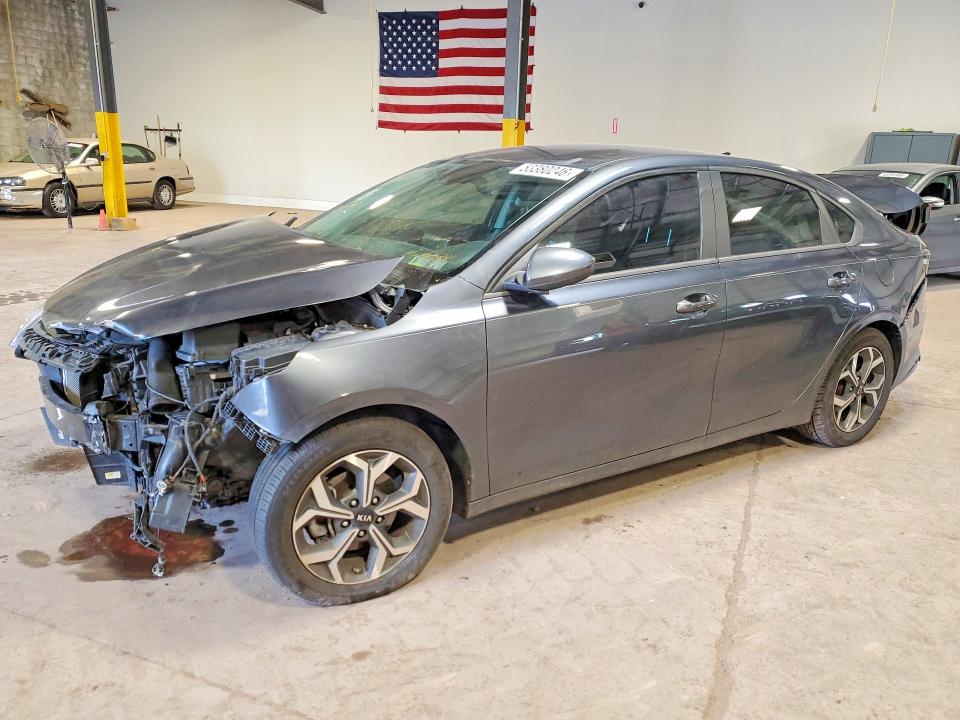 2021 Kia Forte მანქანა იყიდება აუქციონზე, vin: 3KPF24AD6ME351599, აუქციონის ნომერი: 53380246