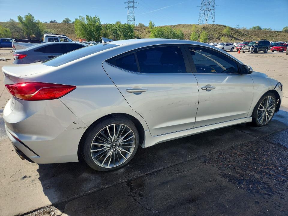Продаж на аукціоні авто 2018 Hyundai Elantra, vin: KMHD04LB8JU519552, номер лоту: 54540516