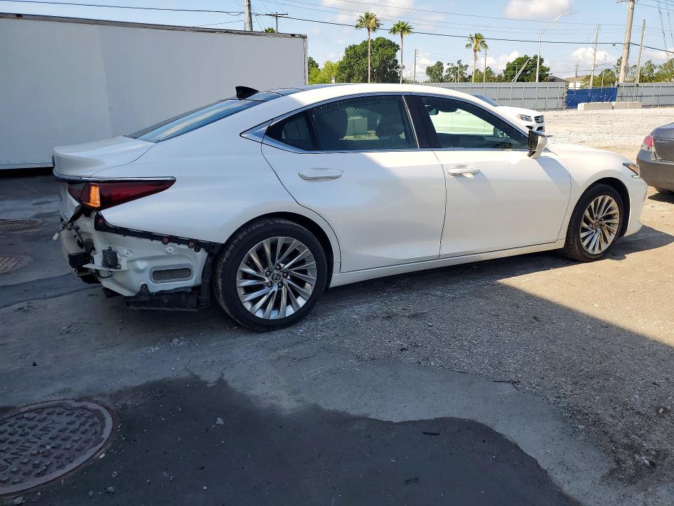 52378256 :رقم المزاد ، 58ABZ1B15KU029522 vin ، 2019 Lexus Es مزاد بيع