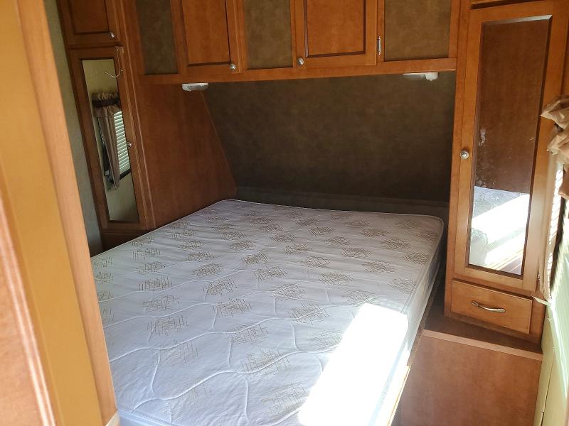 52411056 :رقم المزاد ، 5ZT2SHXB4DE001667 vin ، 2013 Foresriver Shasta Revere مزاد بيع
