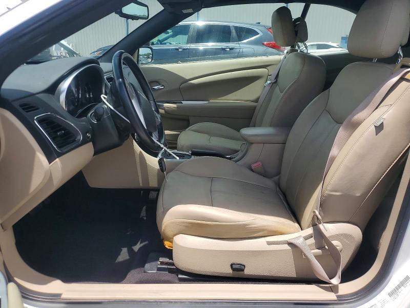 55138256 :رقم المزاد ، 1C3BC7EG6BN554720 vin ، 2011 Chrysler 200 مزاد بيع