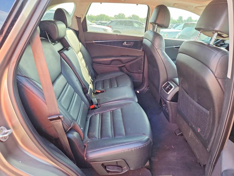 55239576 :رقم المزاد ، 5XYPK4A54HG251166 vin ، 2017 Kia Sorento مزاد بيع