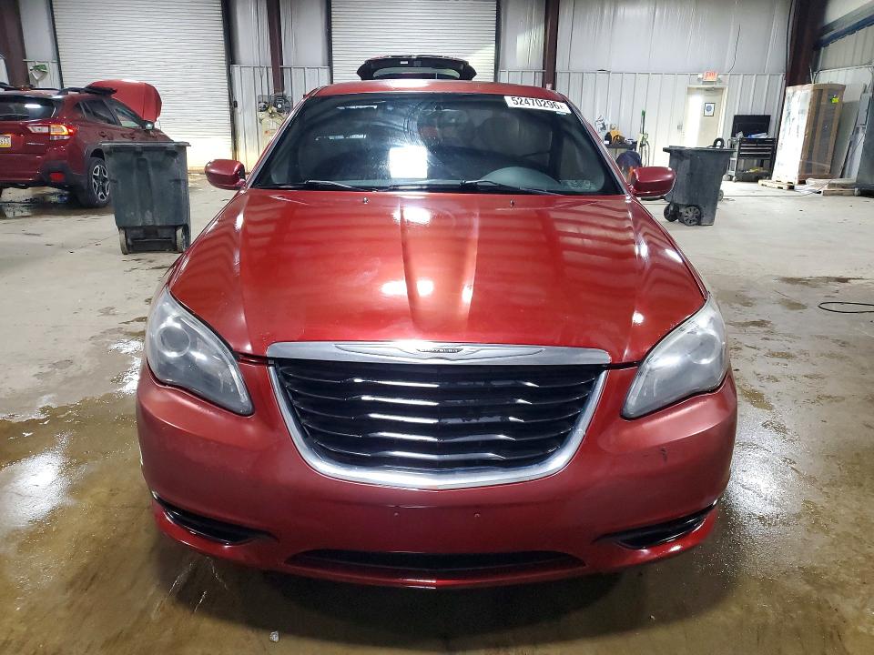 52470296 :رقم المزاد ، 1C3CCBBG0DN717036 vin ، 2013 Chrysler 200 مزاد بيع