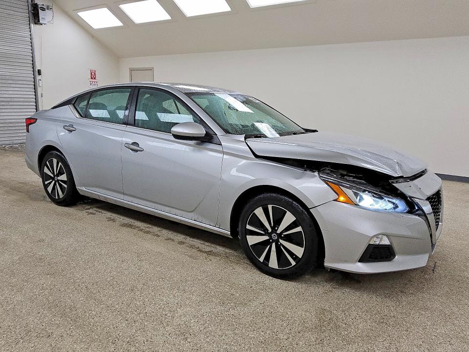51701766 :رقم المزاد ، 1N4BL4DV9NN300309 vin ، 2022 Nissan Altima مزاد بيع