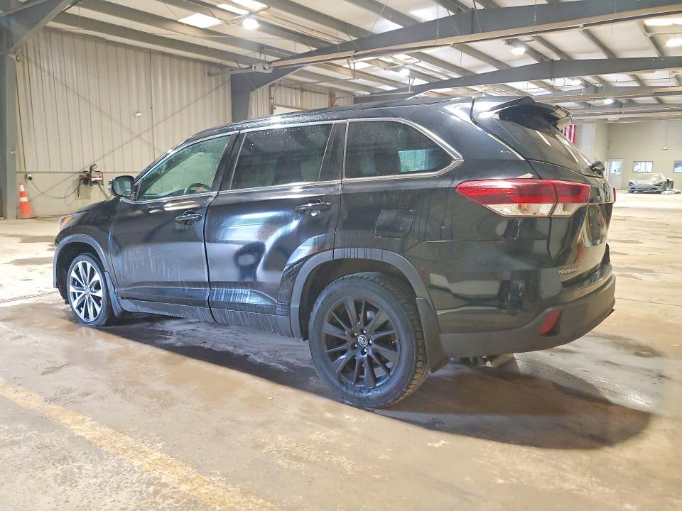52210036 :رقم المزاد ، 5TDJZRFH5KS563380 vin ، 2019 Toyota Highlander مزاد بيع