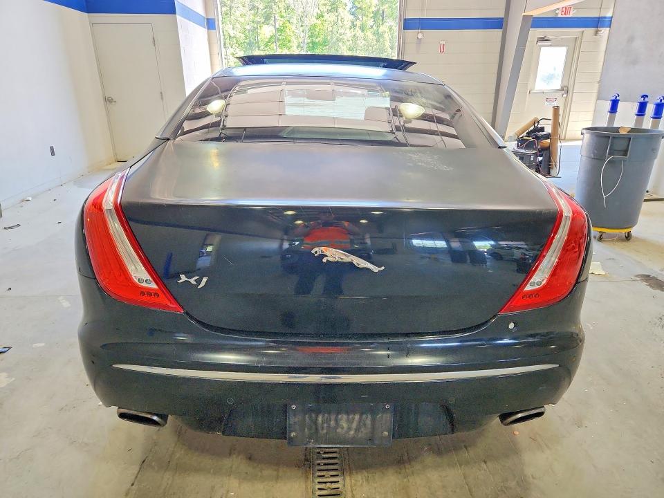 2011 Jaguar Xj მანქანა იყიდება აუქციონზე, vin: SAJWA1CBXBLV08442, აუქციონის ნომერი: 52559176
