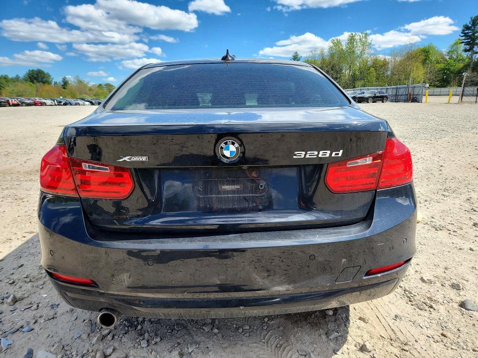 52996256 :رقم المزاد ، WBA3D5C51EKX98717 vin ، 2014 Bmw 328 مزاد بيع