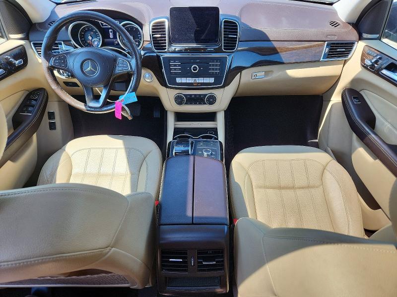 53636896 :رقم المزاد ، 4JGDF6EE8HA926283 vin ، 2017 Mercedes-benz Gls مزاد بيع