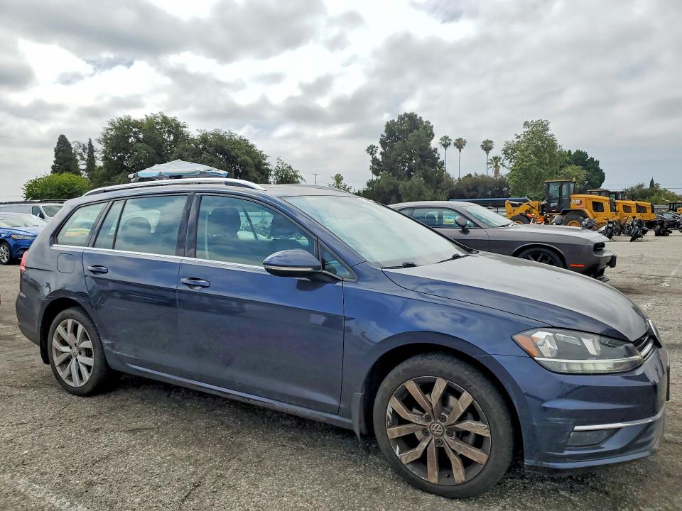 2018 Volkswagen Golf Sportwagen მანქანა იყიდება აუქციონზე, vin: 3VWL17AU4JM767110, აუქციონის ნომერი: 53492906