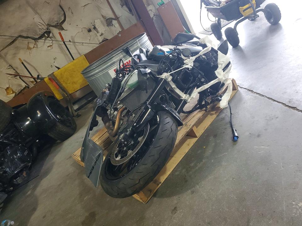 53818226 :رقم المزاد ، JKBZXJJ14SA027253 vin ، 2025 Kawasaki Zx636 مزاد بيع