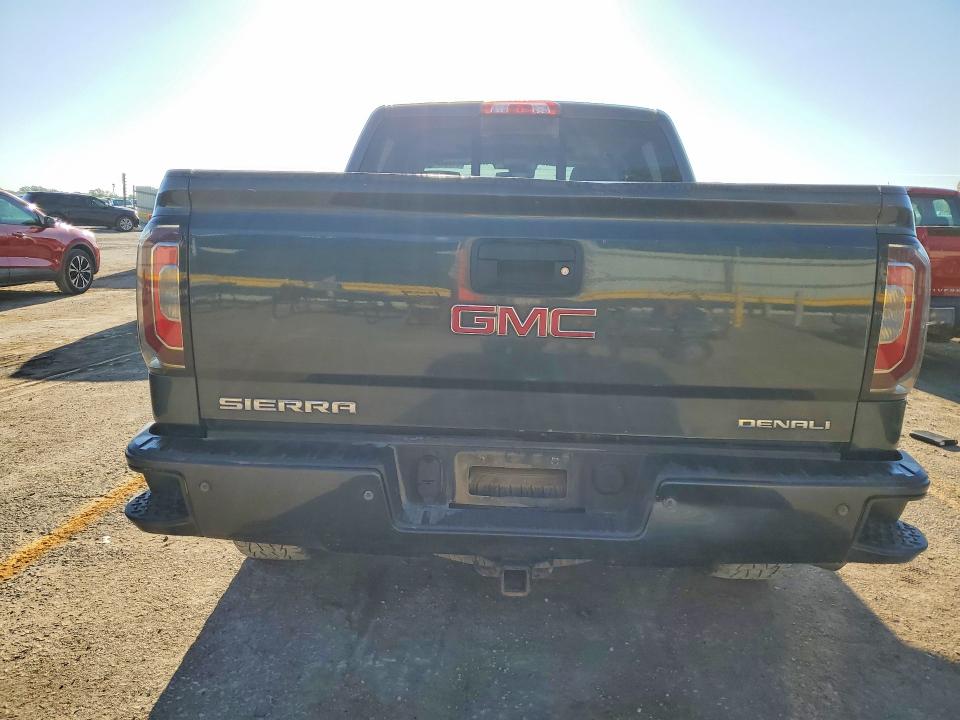 51909736 :رقم المزاد ، 3GTU2PEC4JG339087 vin ، 2018 Gmc Sierra مزاد بيع