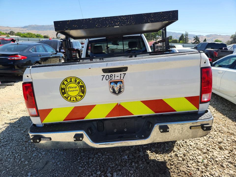 53843056 :رقم المزاد ، 3C6JR6DT8HG548215 vin ، 2017 Ram 1500 مزاد بيع
