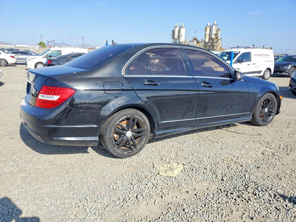 53957326 :رقم المزاد ، WDDGF4HB5DR242722 vin ، 2013 Mercedes-benz C مزاد بيع