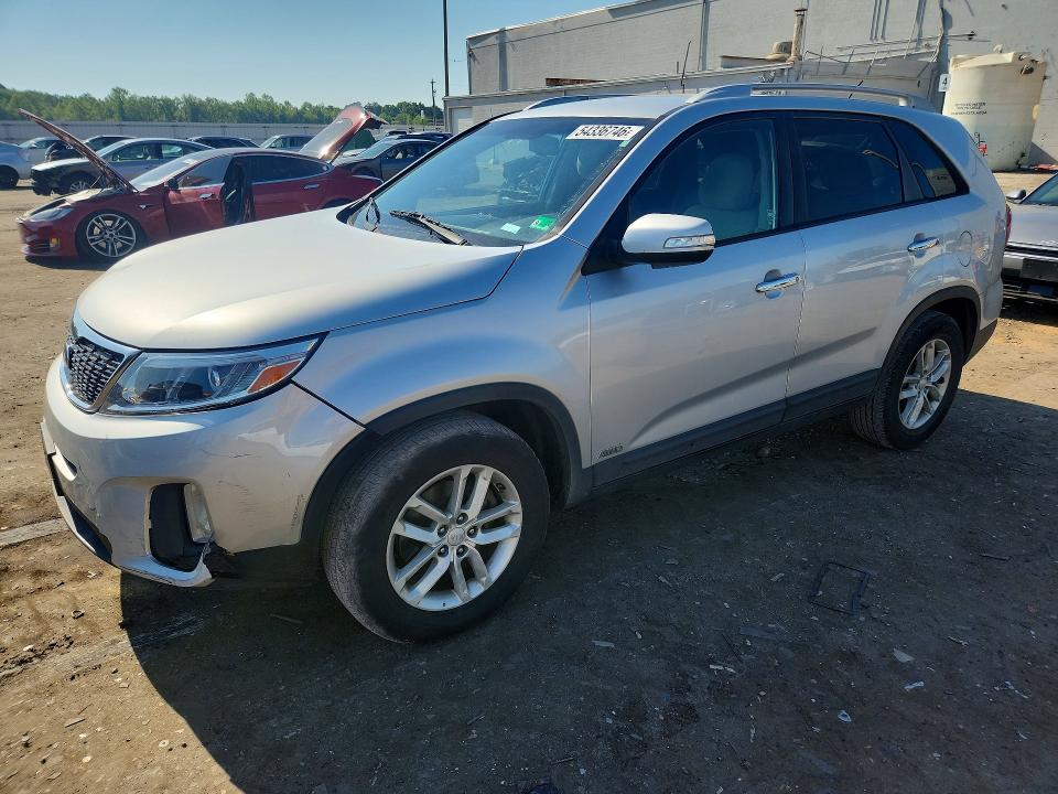 54336746 :رقم المزاد ، 5XYKTCA68FG561411 vin ، 2015 Kia Sorento مزاد بيع