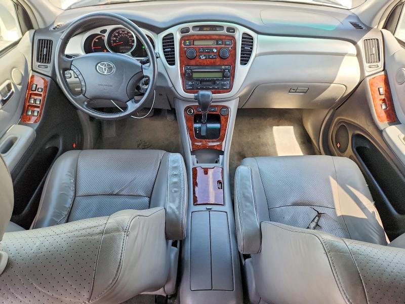 55621436 :رقم المزاد ، JTEDW21A360015888 vin ، 2006 Toyota Highlander مزاد بيع