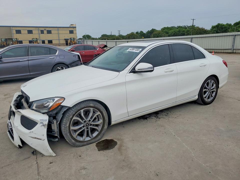 53967456 :رقم المزاد ، 55SWF4JB1JU264295 vin ، 2018 Mercedes-benz C مزاد بيع