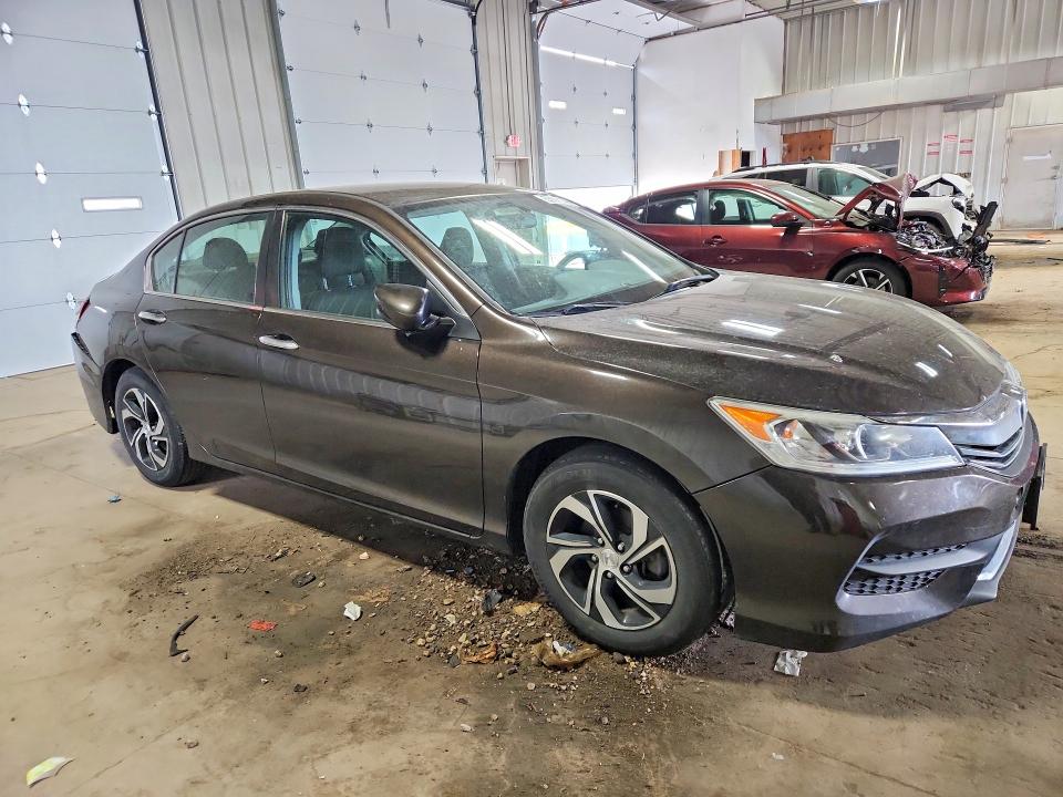 53116146 :رقم المزاد ، 1HGCR2F3XHA294658 vin ، 2017 Honda Accord مزاد بيع