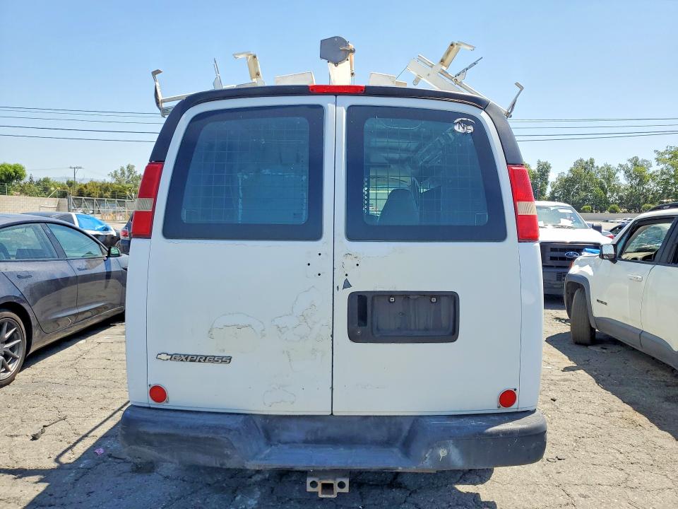 52710456 :رقم المزاد ، 1GCGG25V271223770 vin ، 2007 Chev Express G2500 مزاد بيع