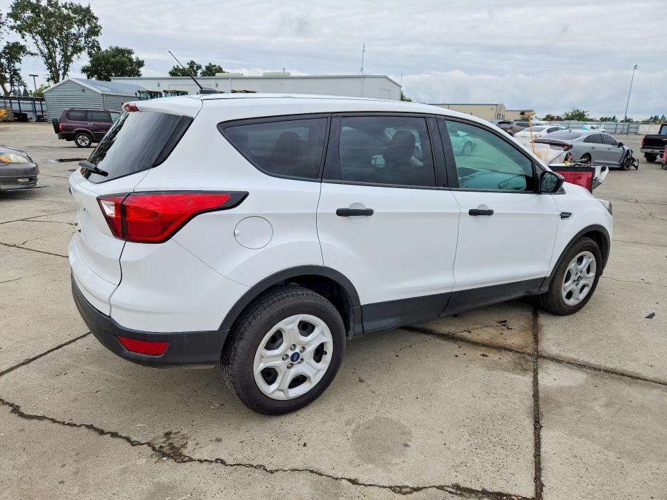 Продаж на аукціоні авто 2019 Ford Escape, vin: 1FMCU0F73KUB30853, номер лоту: 55036616