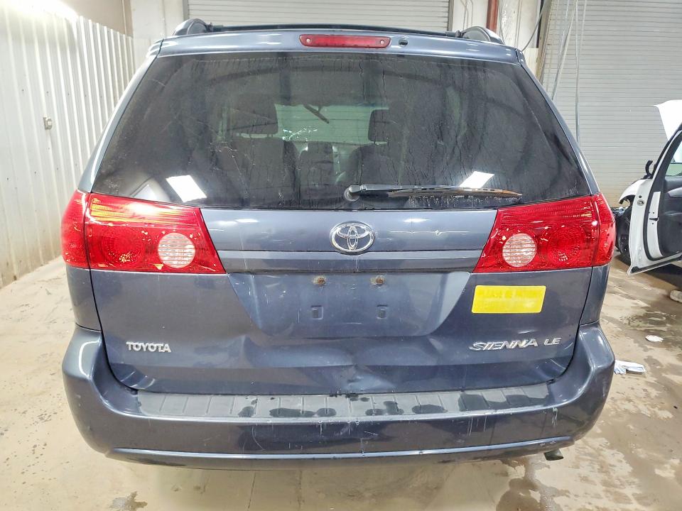 52783306 :رقم المزاد ، 5TDKK4CC5AS315018 vin ، 2010 Toyota Sienna مزاد بيع
