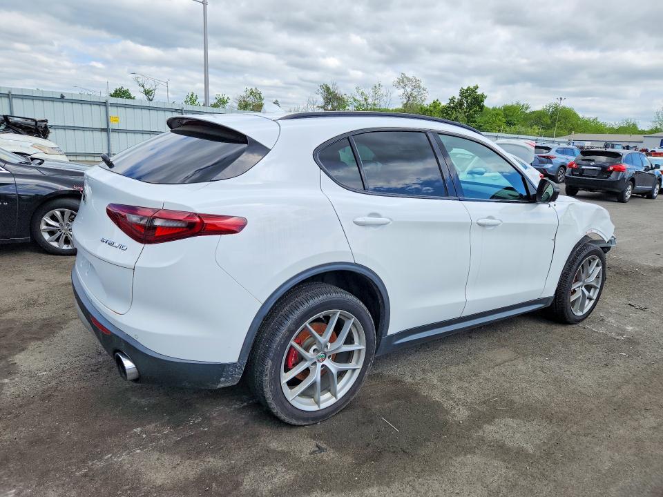 Aukcja sprzedaży 2018 Alfa Romeo Stelvio, vin: ZASFAKNN6J7B81614, numer aukcji: 53937186