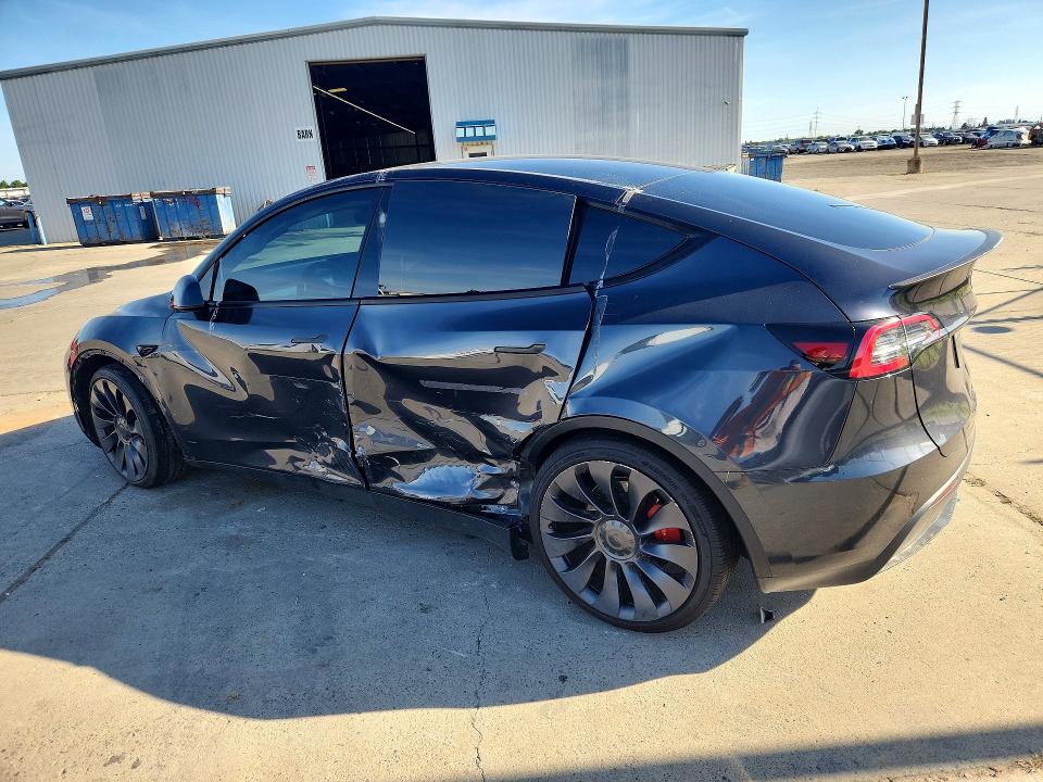 2024 Tesla Model Y მანქანა იყიდება აუქციონზე, vin: 7SAYGDEF5RF061364, აუქციონის ნომერი: 53278326