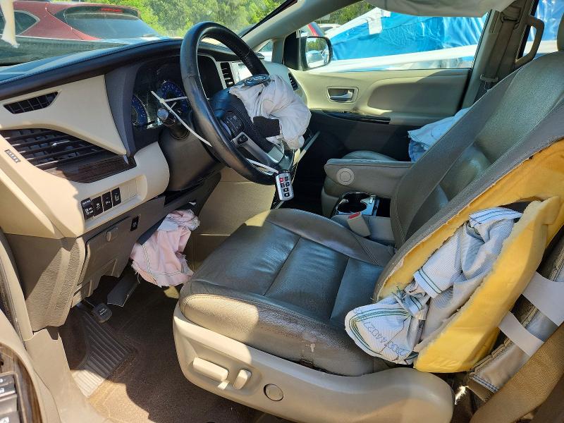 52701356 :رقم المزاد ، 5TDYK3DC0FS584117 vin ، 2015 Toyota Sienna مزاد بيع