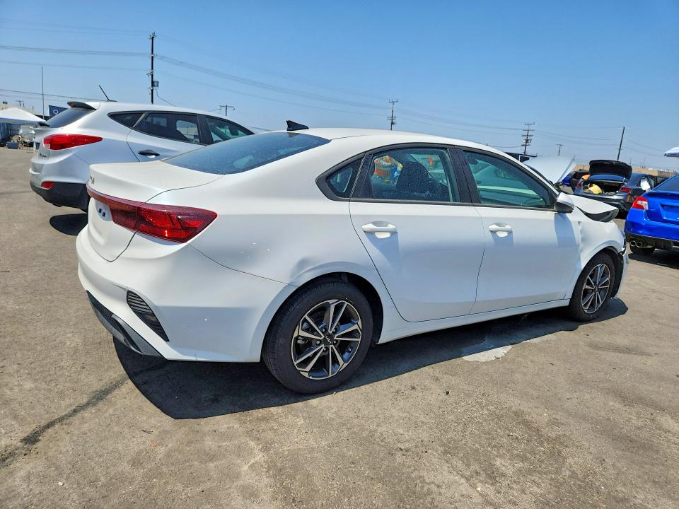 52088196 :رقم المزاد ، 3KPF24AD0PE668458 vin ، 2023 Kia Forte Fe/lxs مزاد بيع