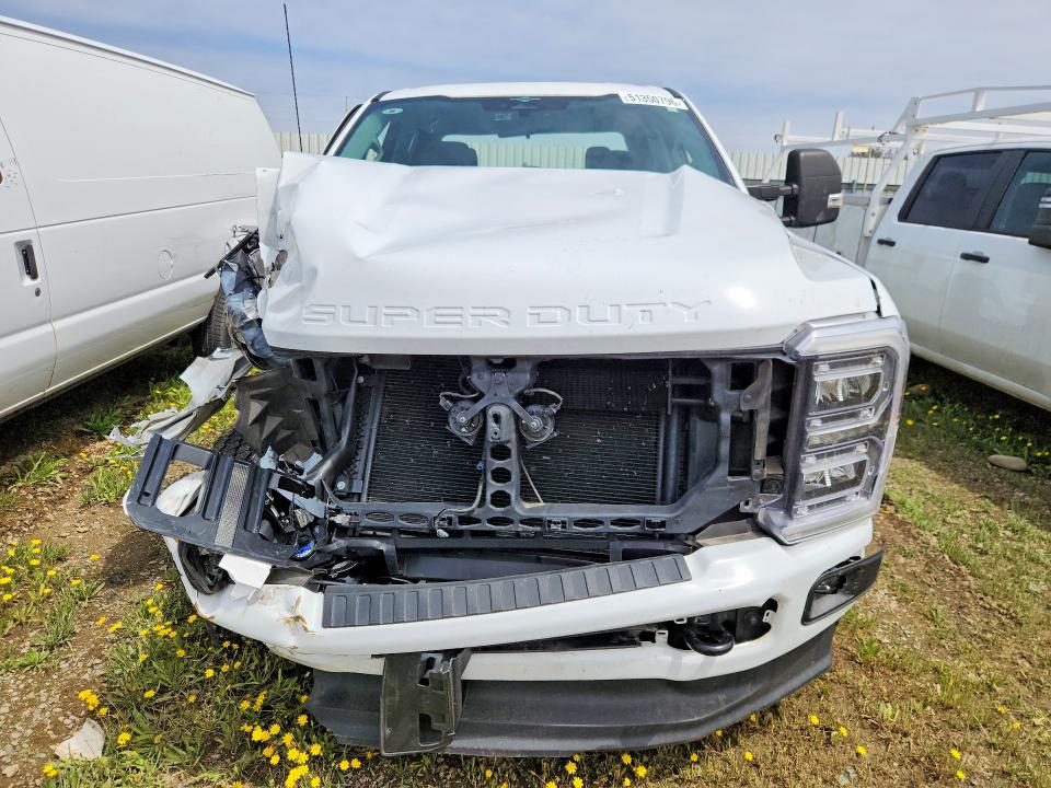 51350796 :رقم المزاد ، 1FT8W3BA1PED44605 vin ، 2023 Ford F350 مزاد بيع