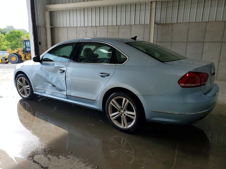 51538476 :رقم المزاد ، 1VWCN7A31CC020063 vin ، 2012 Volkswagen Passat مزاد بيع